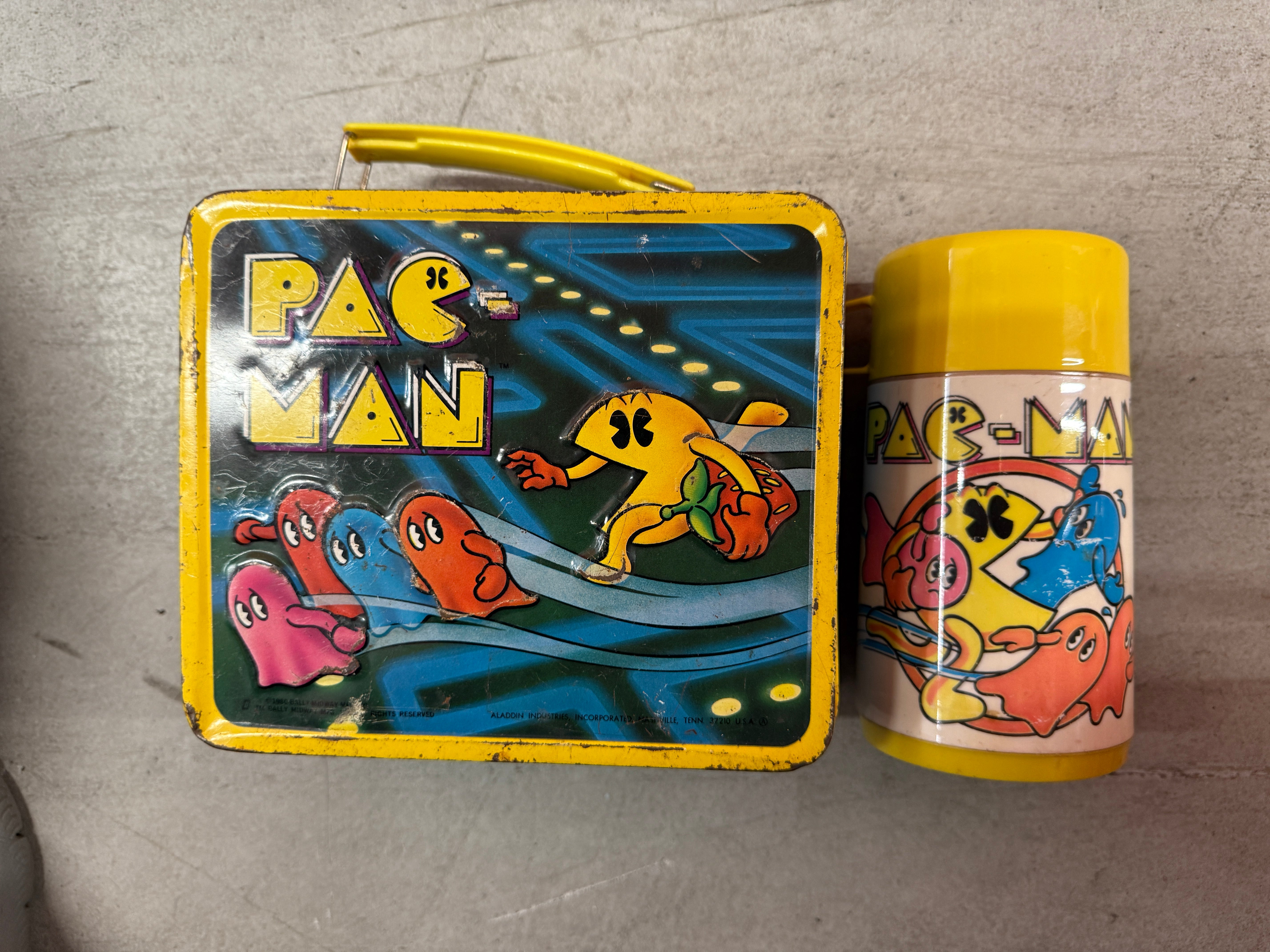 PAC-Man video game rare metal lunchbox with thermos 1980