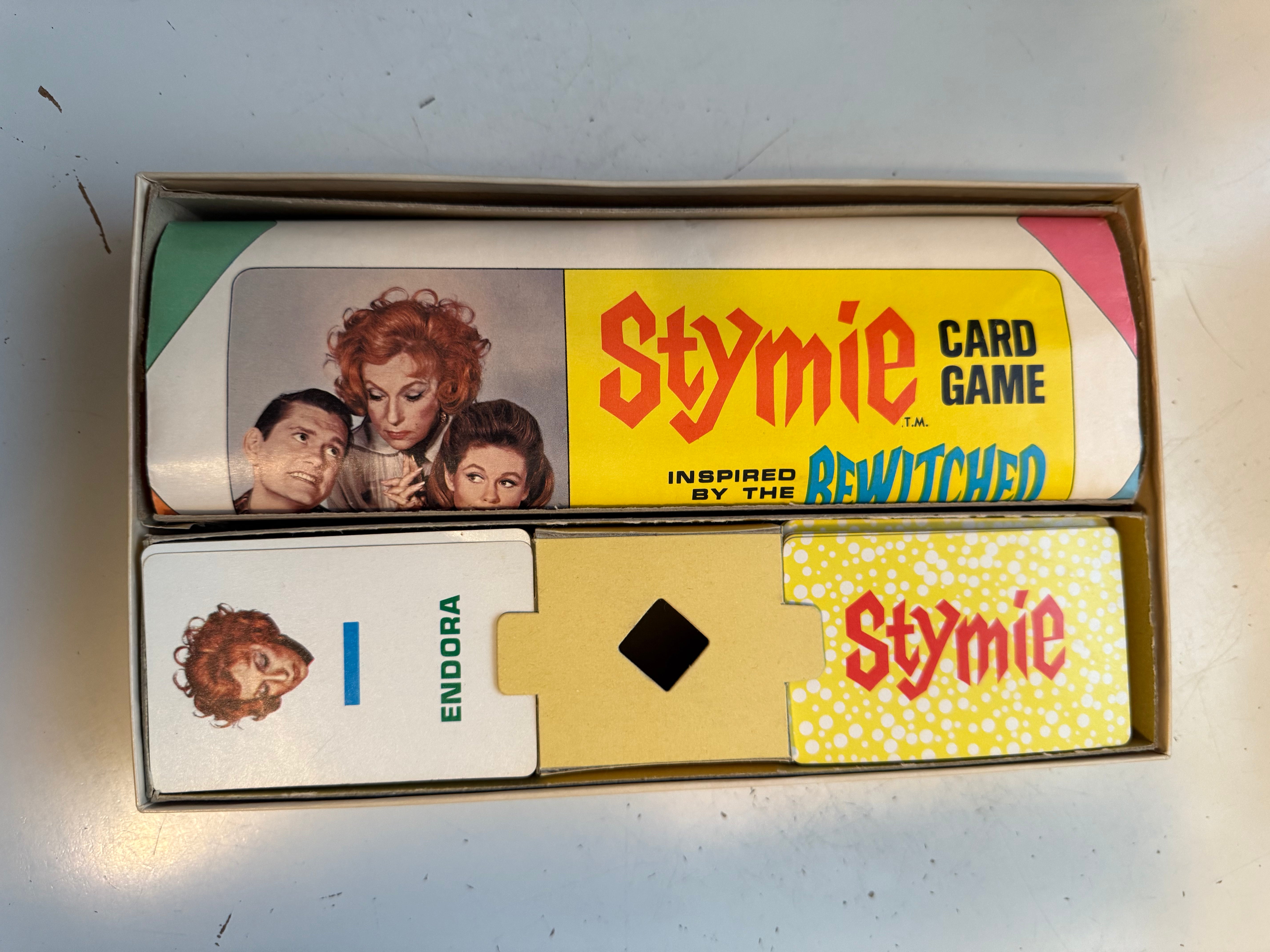 Bewitched board game all Intact 1964