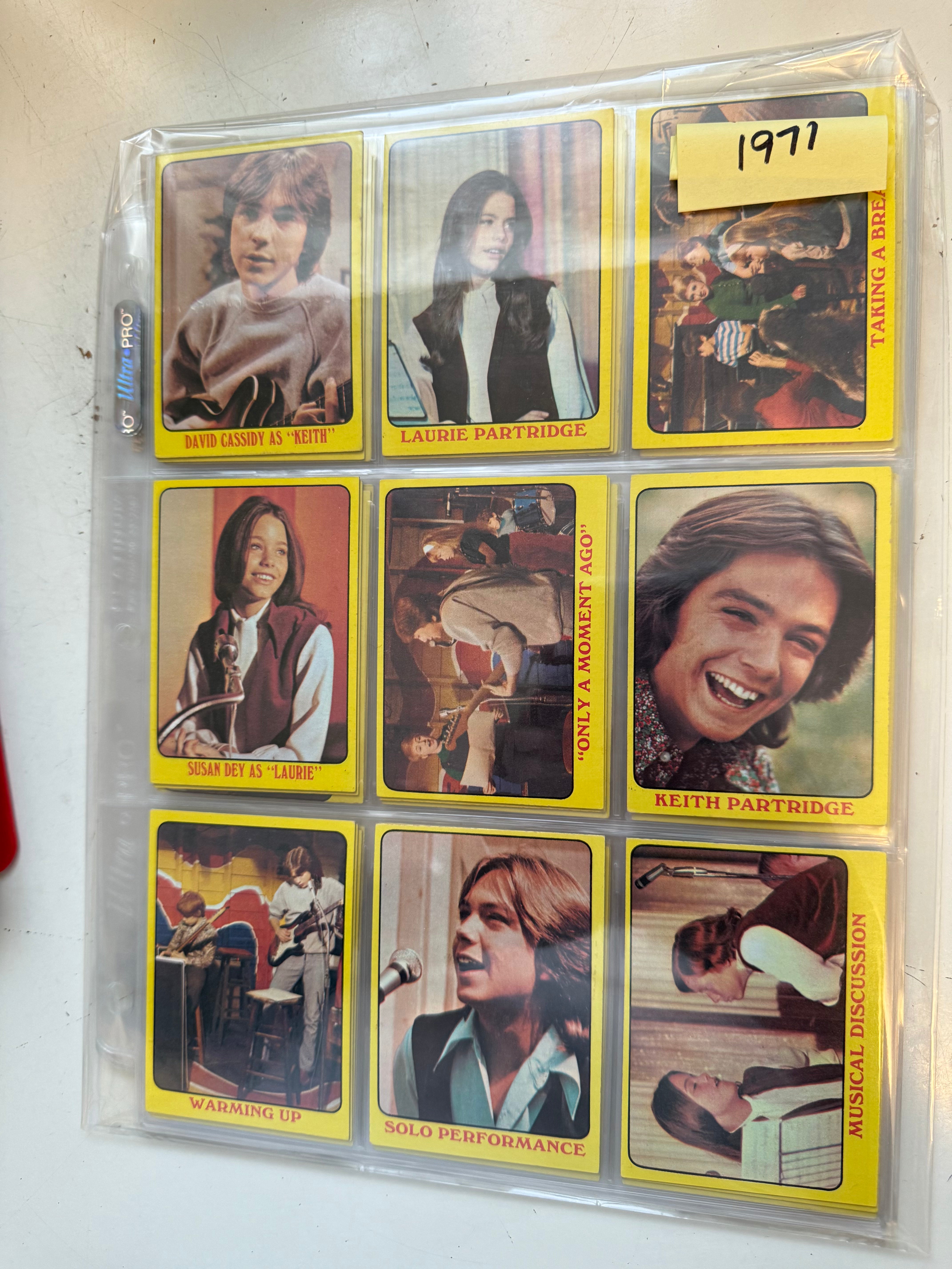 Partridge family TV show yellow border cards sets in pages 1971