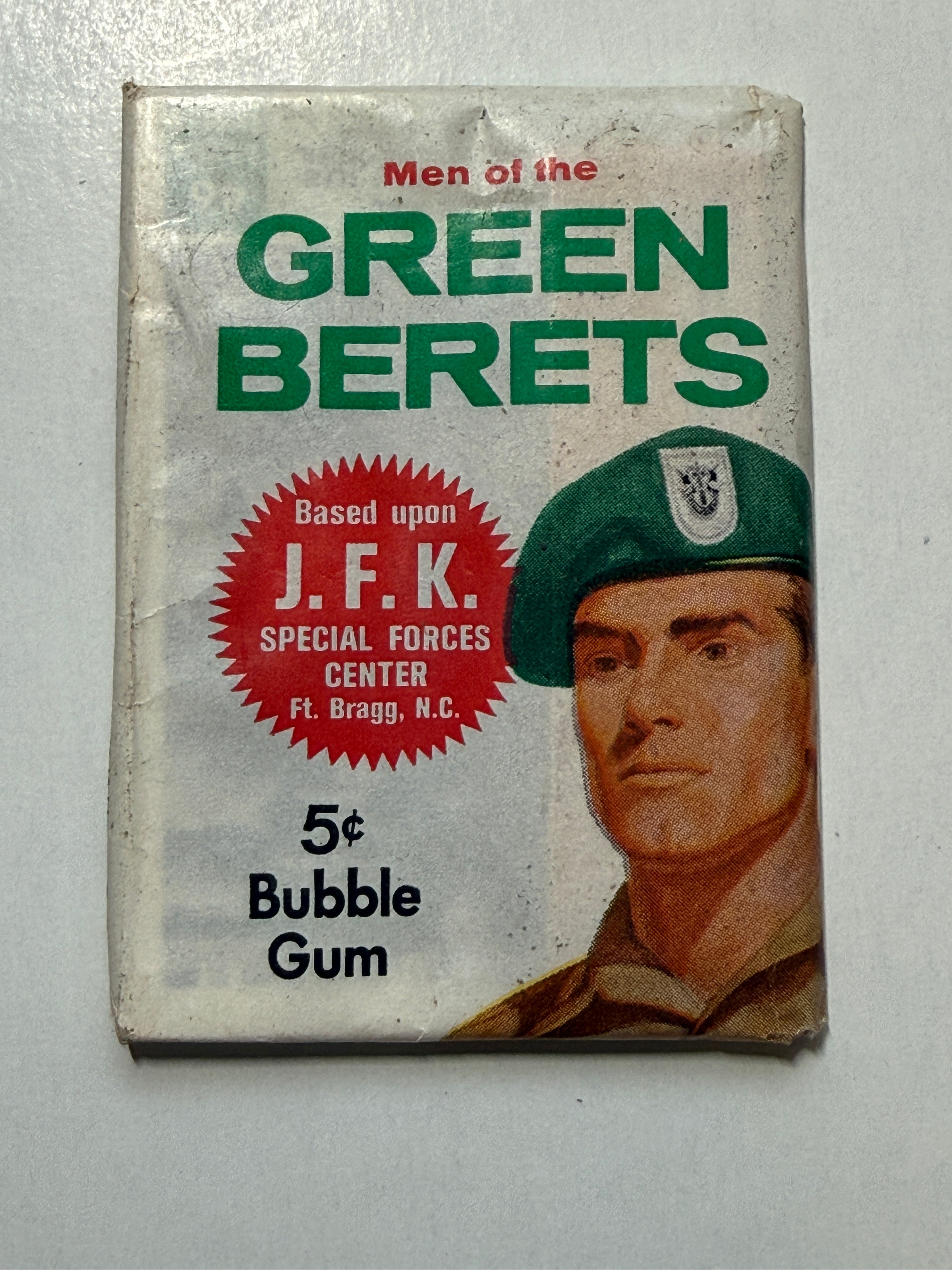 1966 Green Berets cards sealed pack