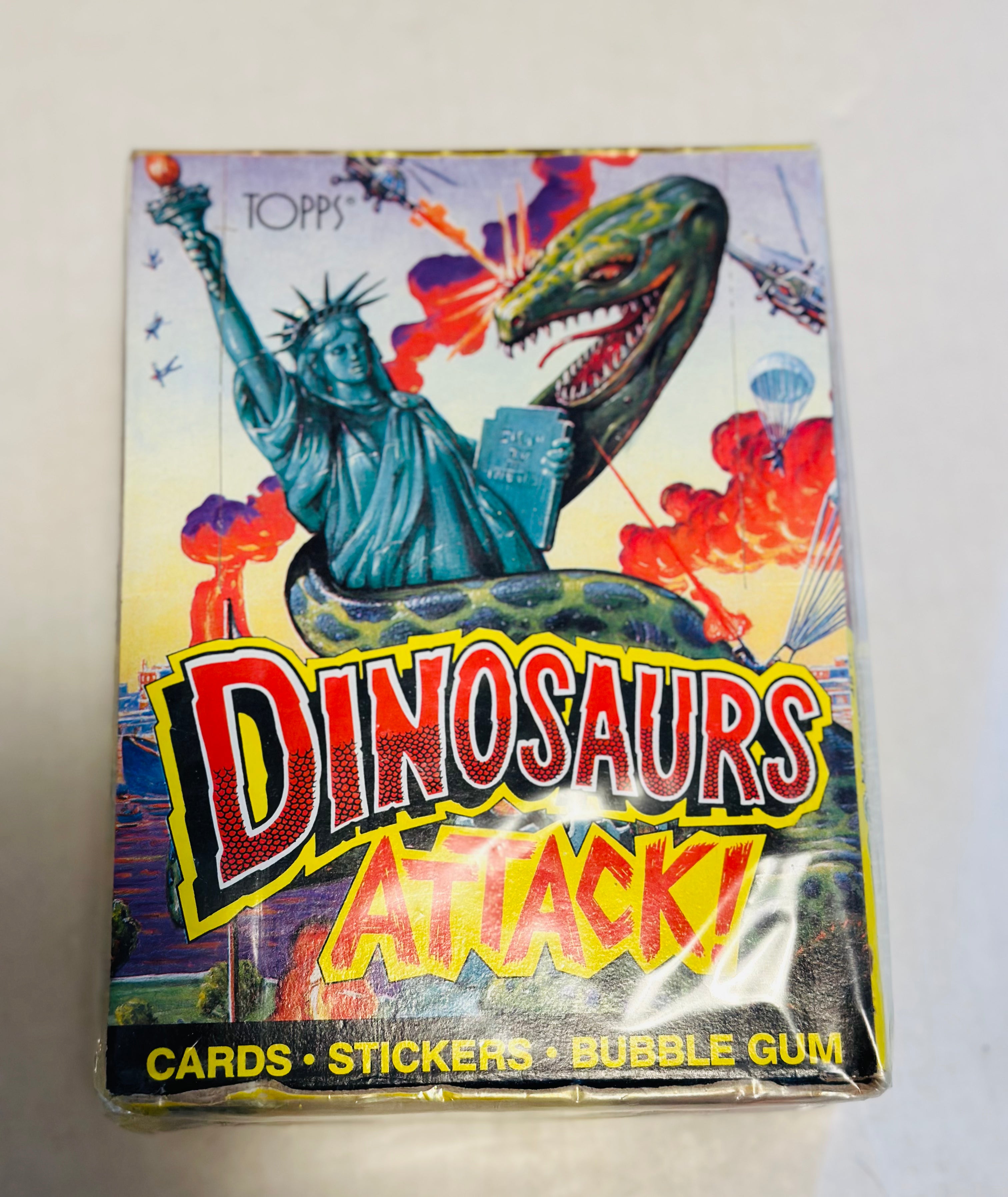Dinosaurs attack box with 48 sealed packs, 1988