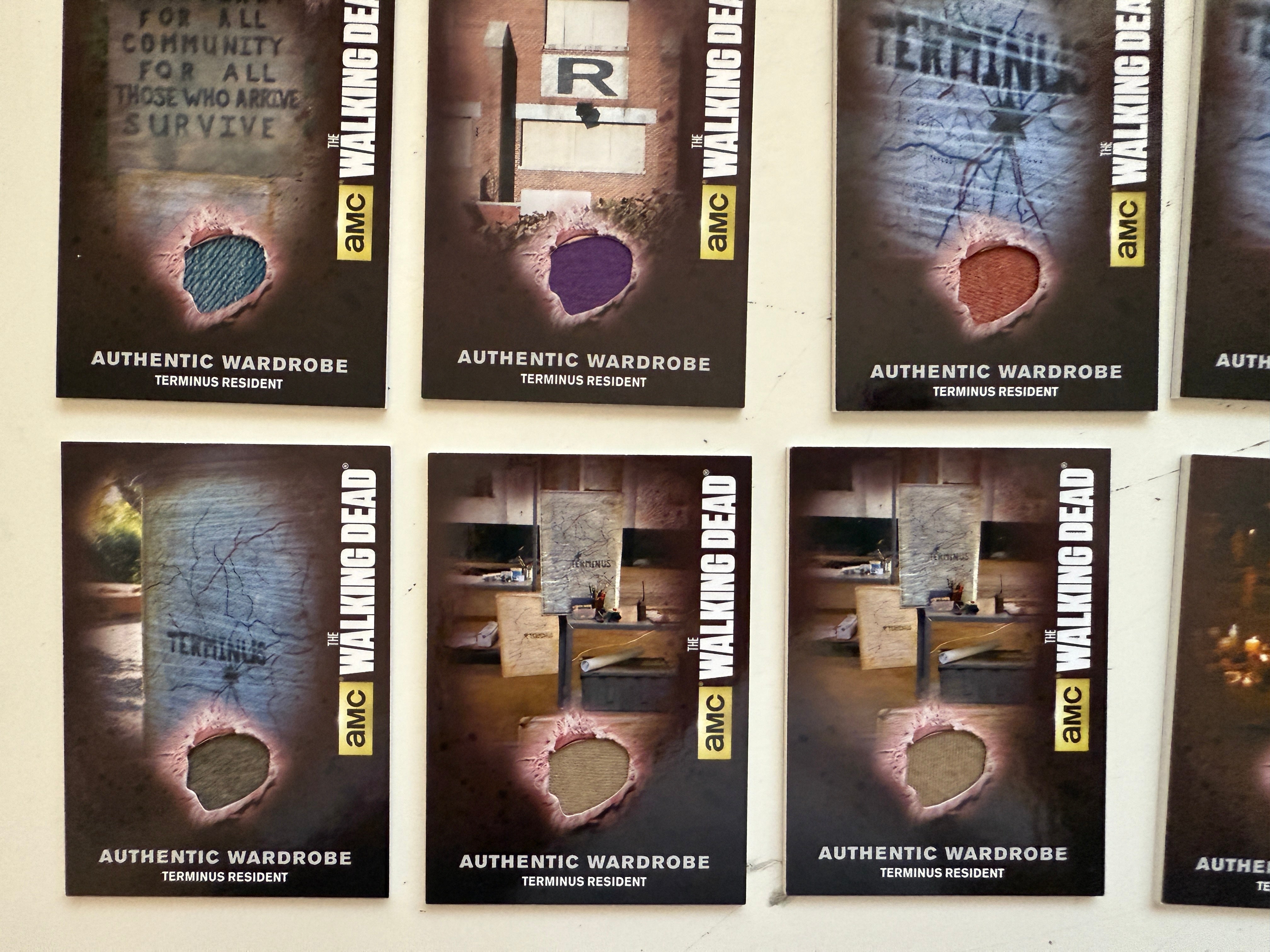Walking Dead TV show great 15 memorabilia insert cards lot deal!