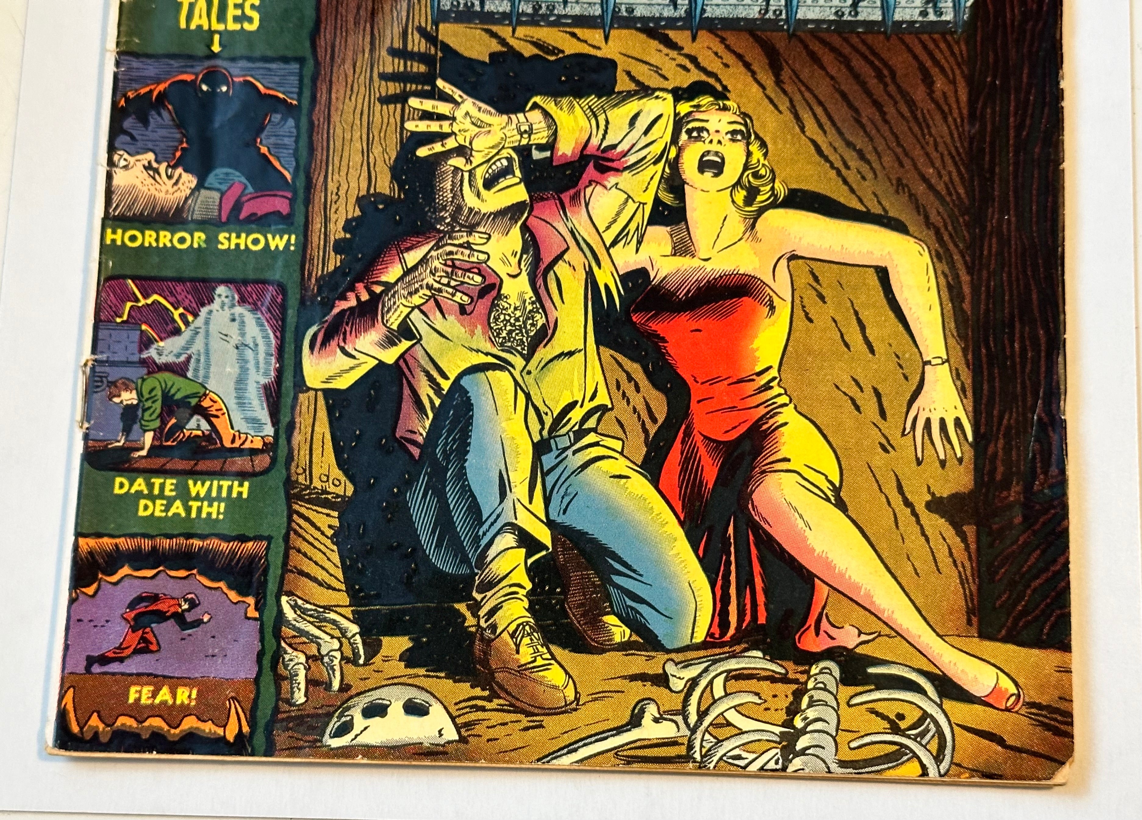 Astonishing rare vintage vg condition horror comic book 1952