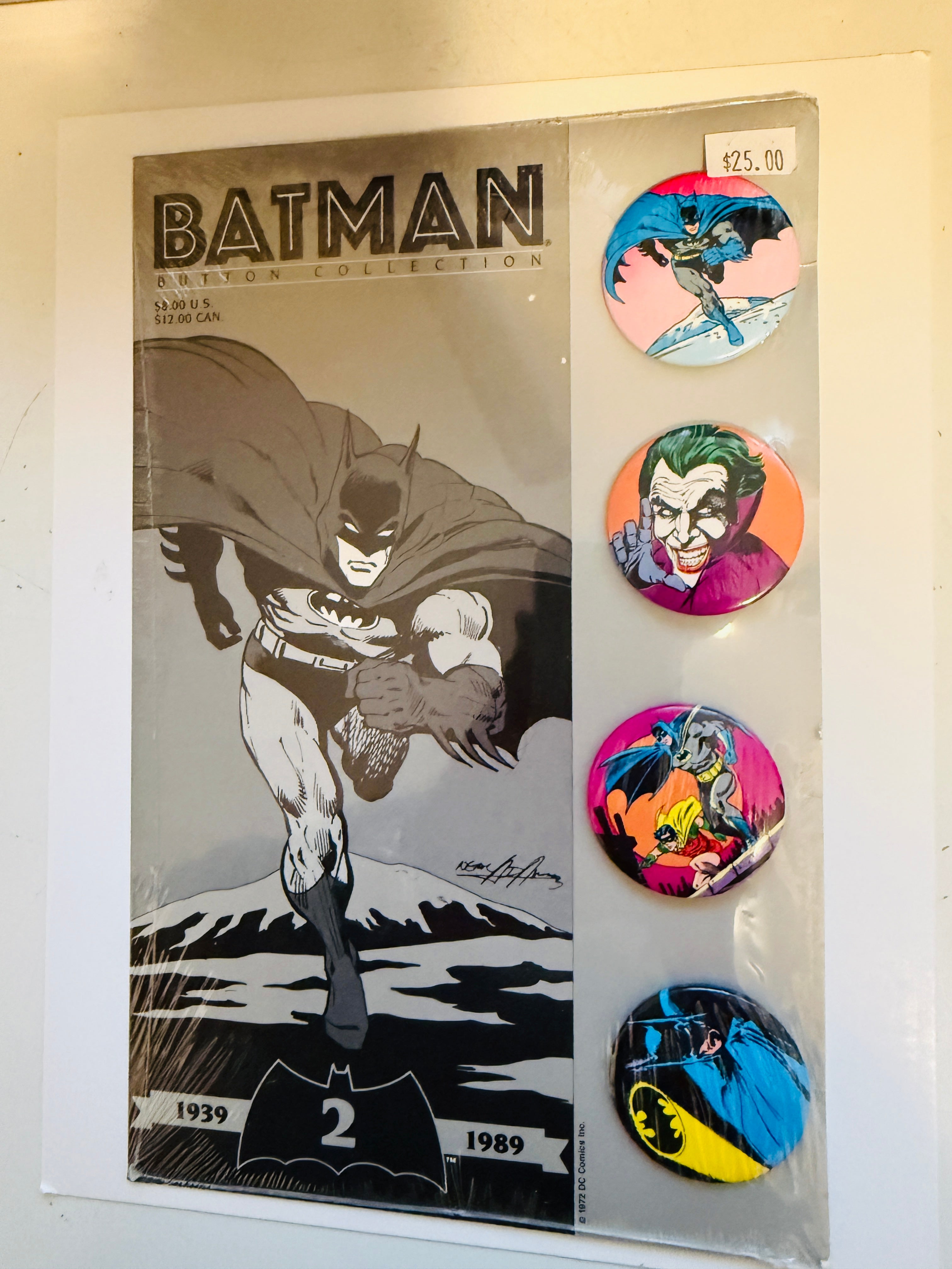 Batman and unique collectibles 4 vintage buttons set 1989