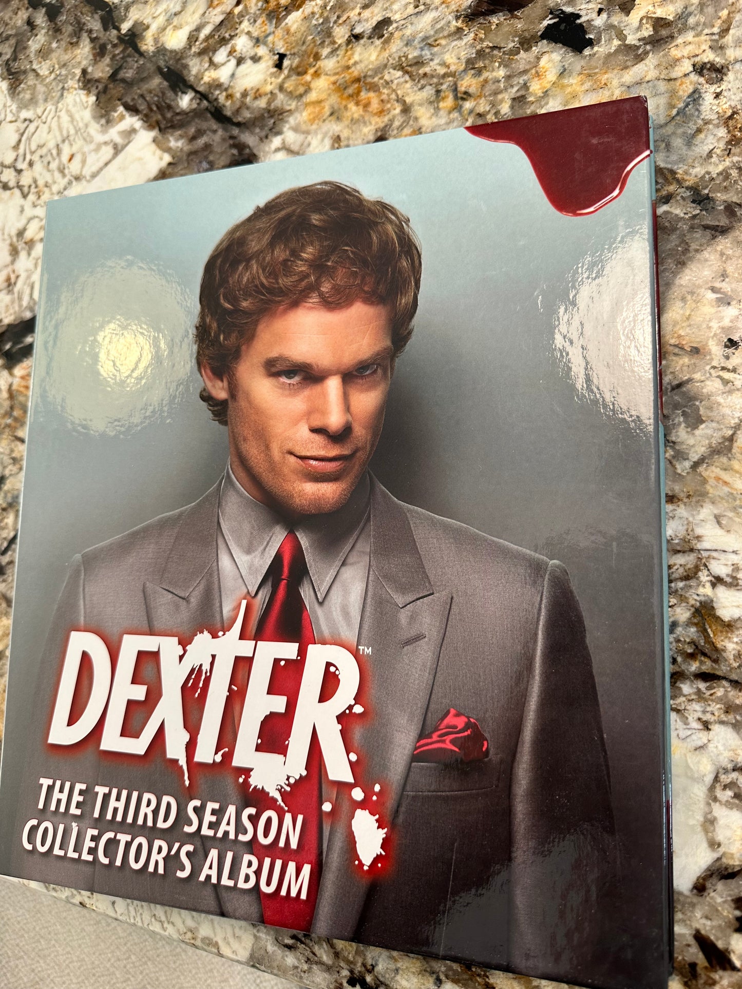 Dexter TV show season 3 cards set, foil and puzzle insert set in special binder