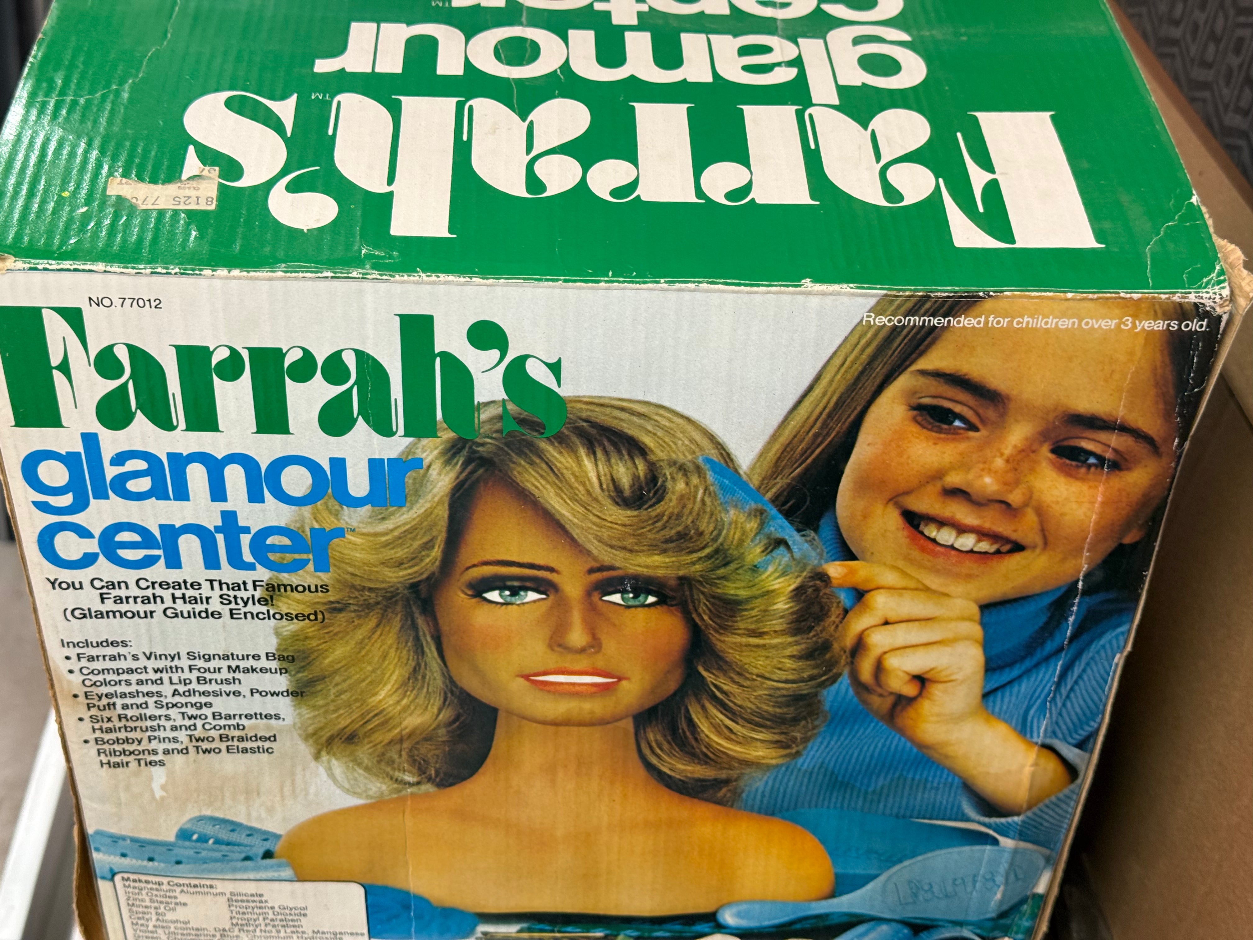 Farrah Fawcett rare glamour centre with theatres inbox 1970s. 150.00 or best offer. Thx Pick up only in Toronto area due to size, thx