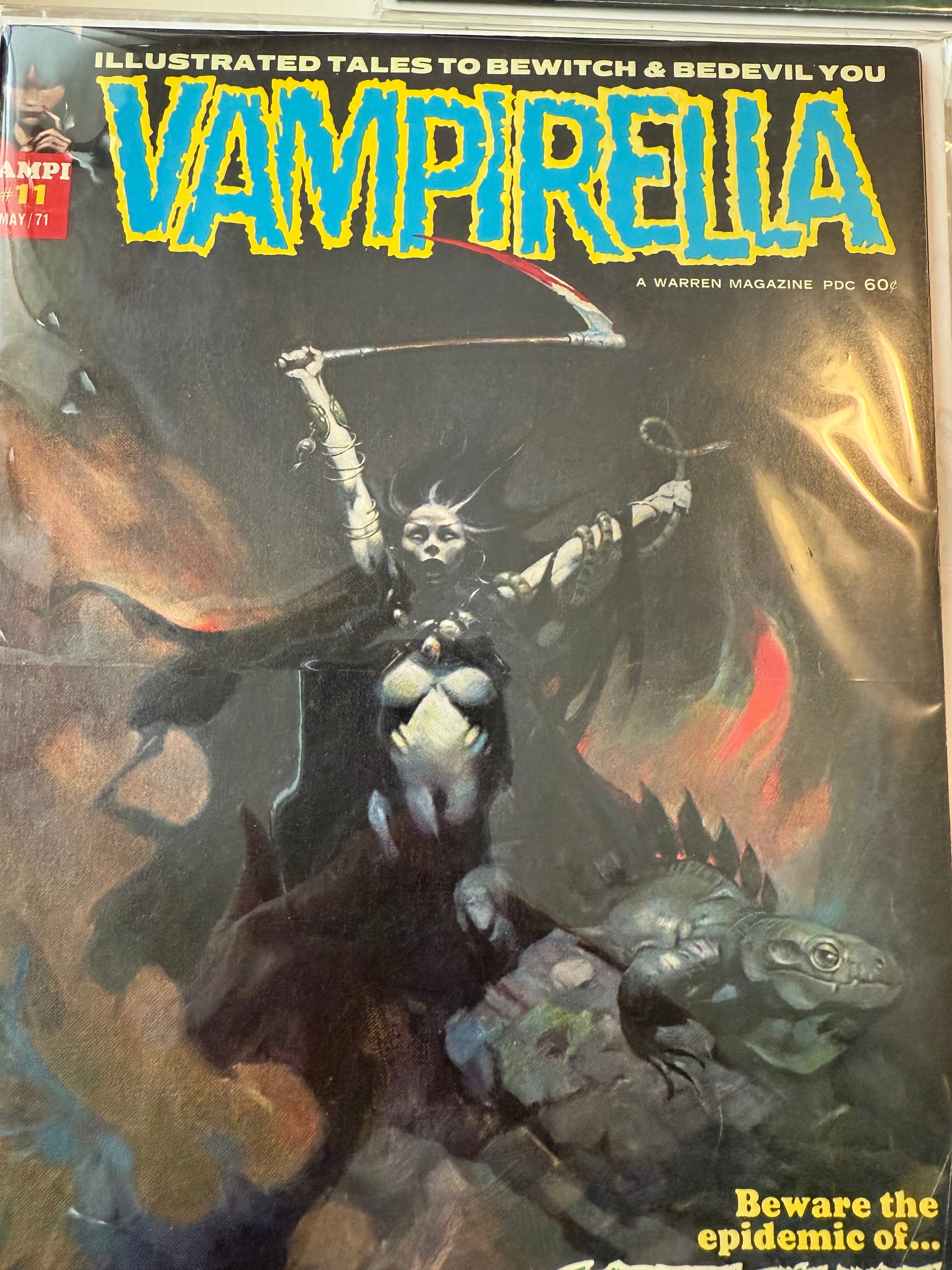 Vampirella comic magazine #11 high grade condition Key issue 1971