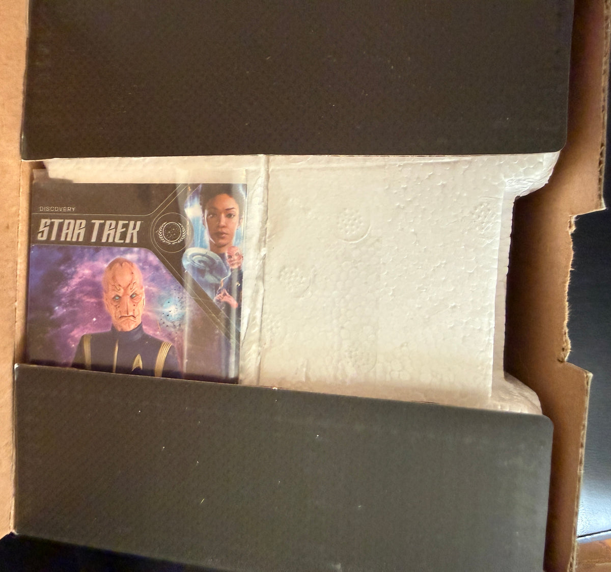 Star Trek discovery rare Limited issued  Saru bust with rare card in box from 2018