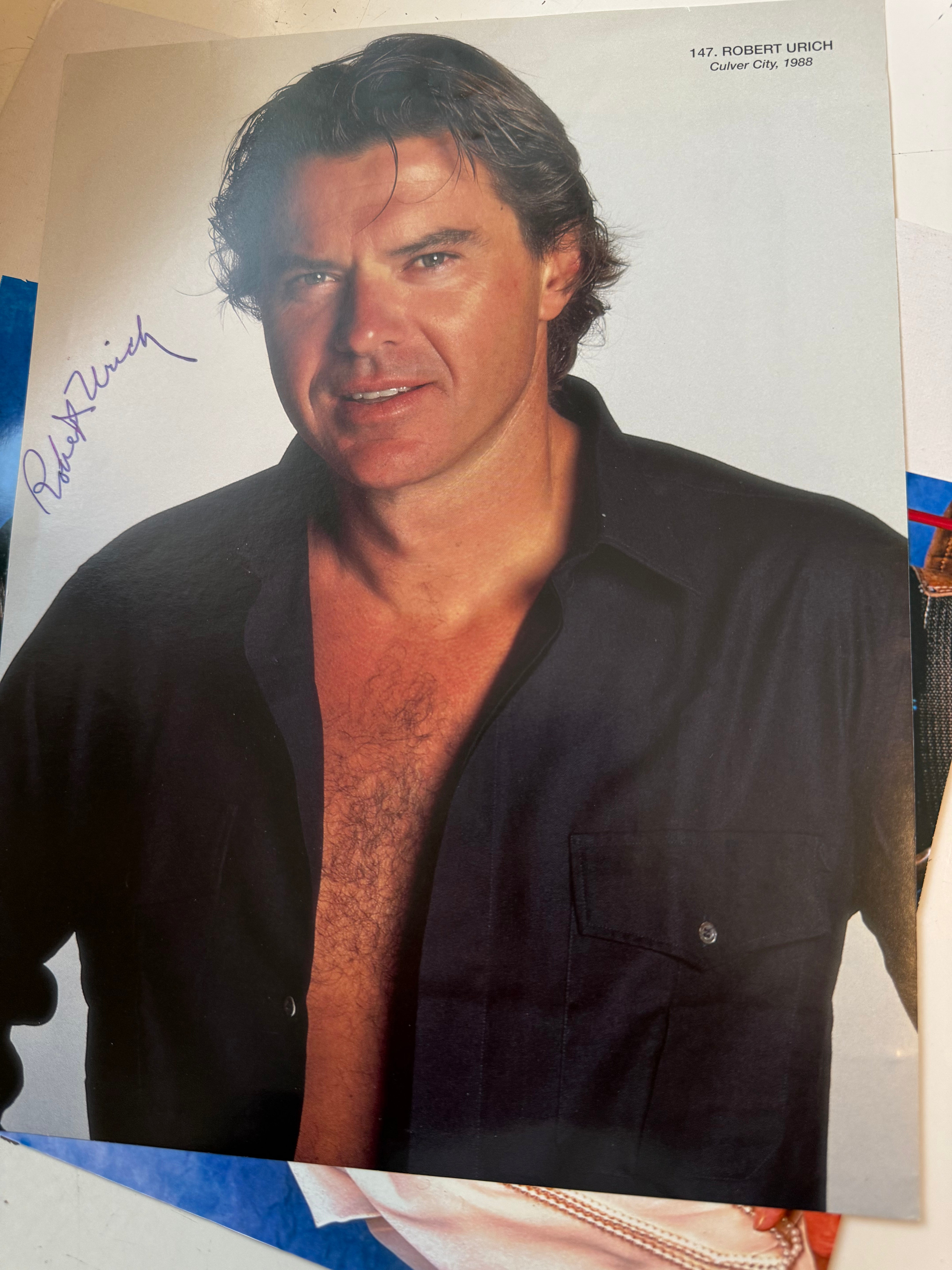 Robert Urich rare autograph 8x10 photo with COA