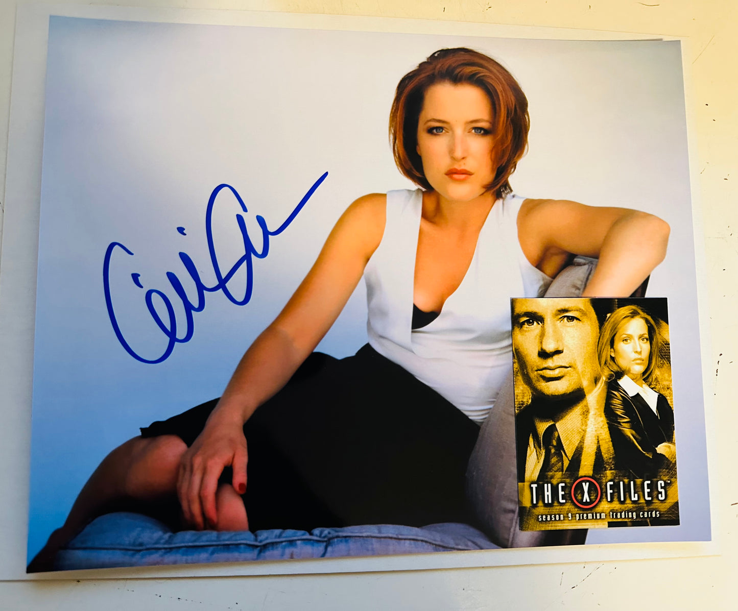 X-Files Gillian Anderson autographed8x10 photo sold the COA