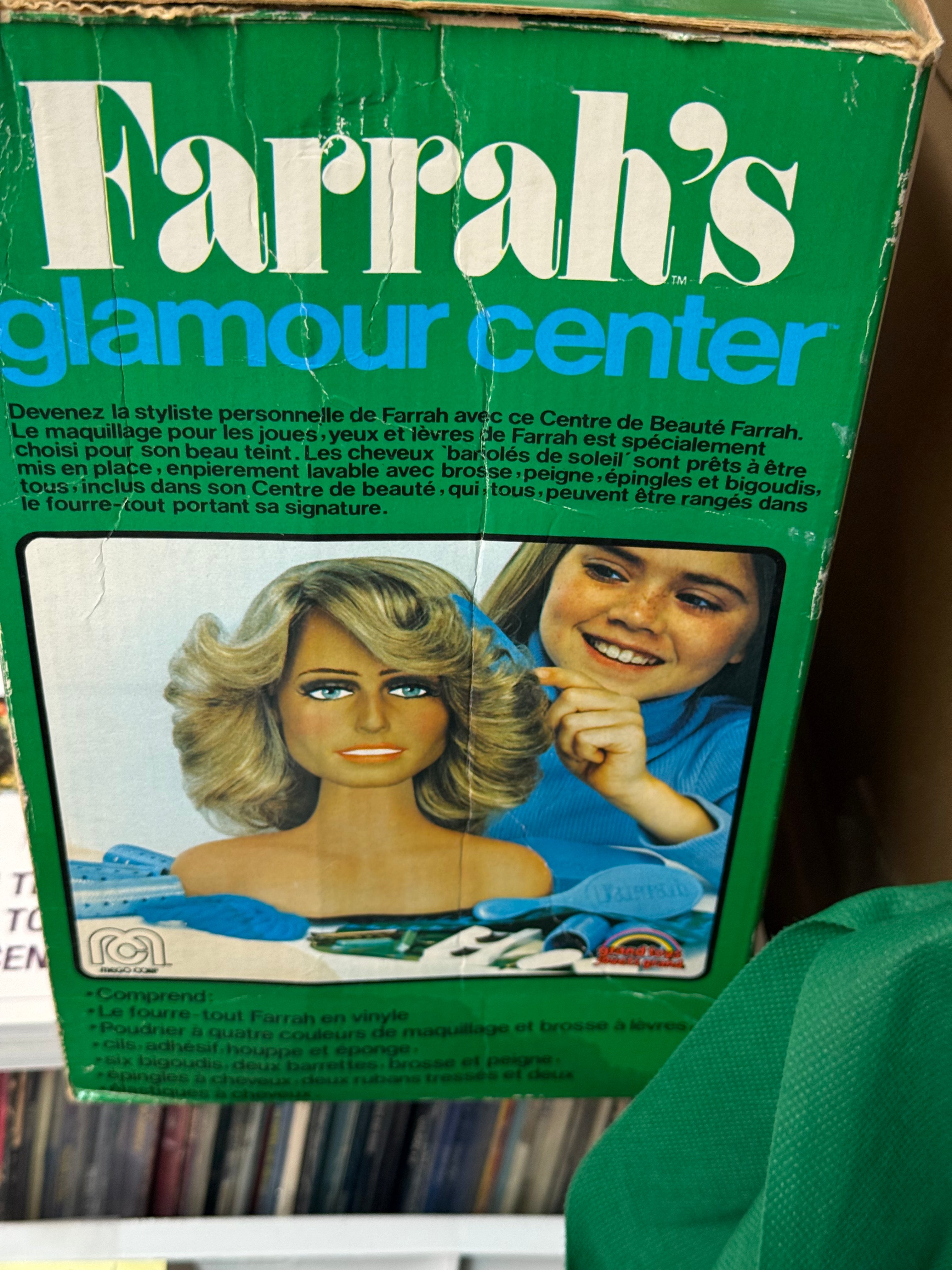 Farrah Fawcett rare glamour centre with theatres inbox 1970s. 150.00 or best offer. Thx Pick up only in Toronto area due to size, thx