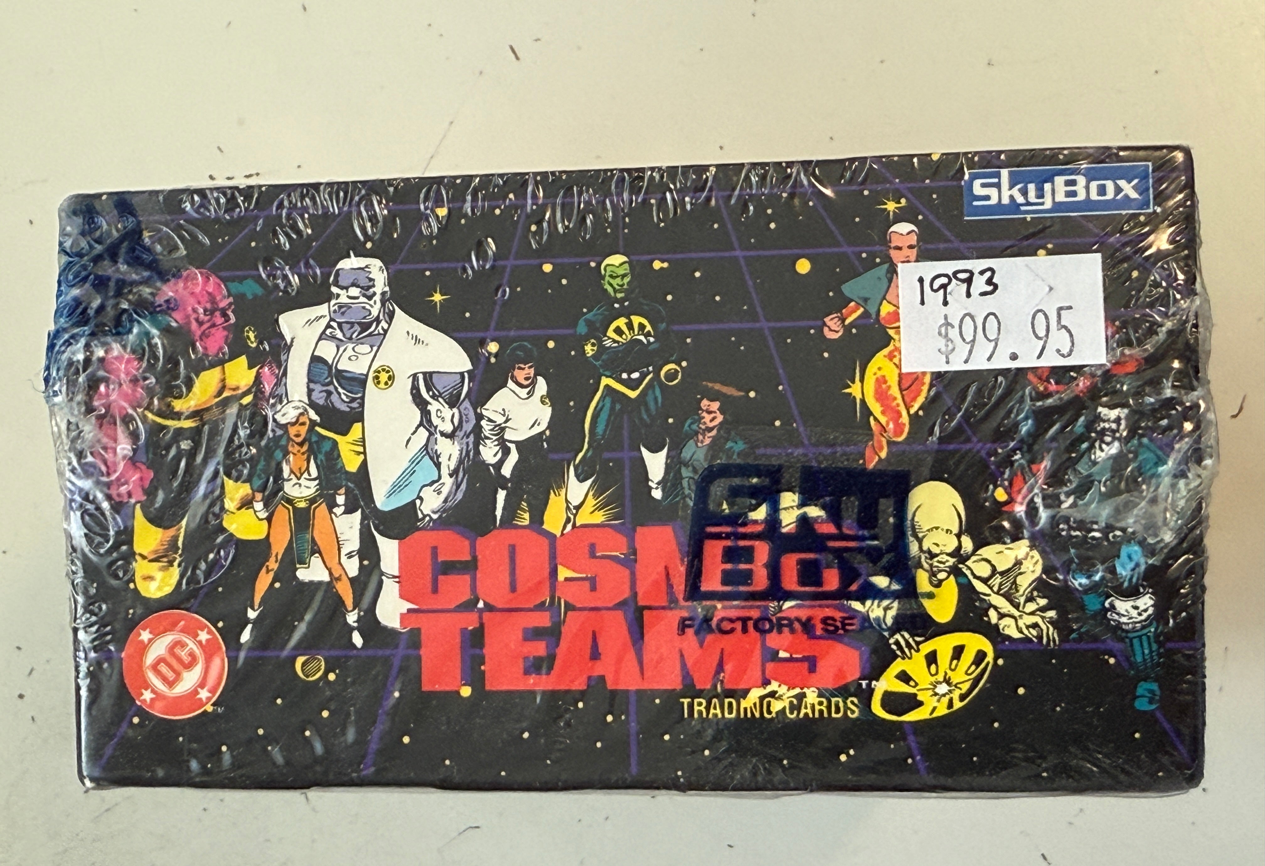 DC cosmic teams, superhero cards, 36 sealed packs factory seal box 1993