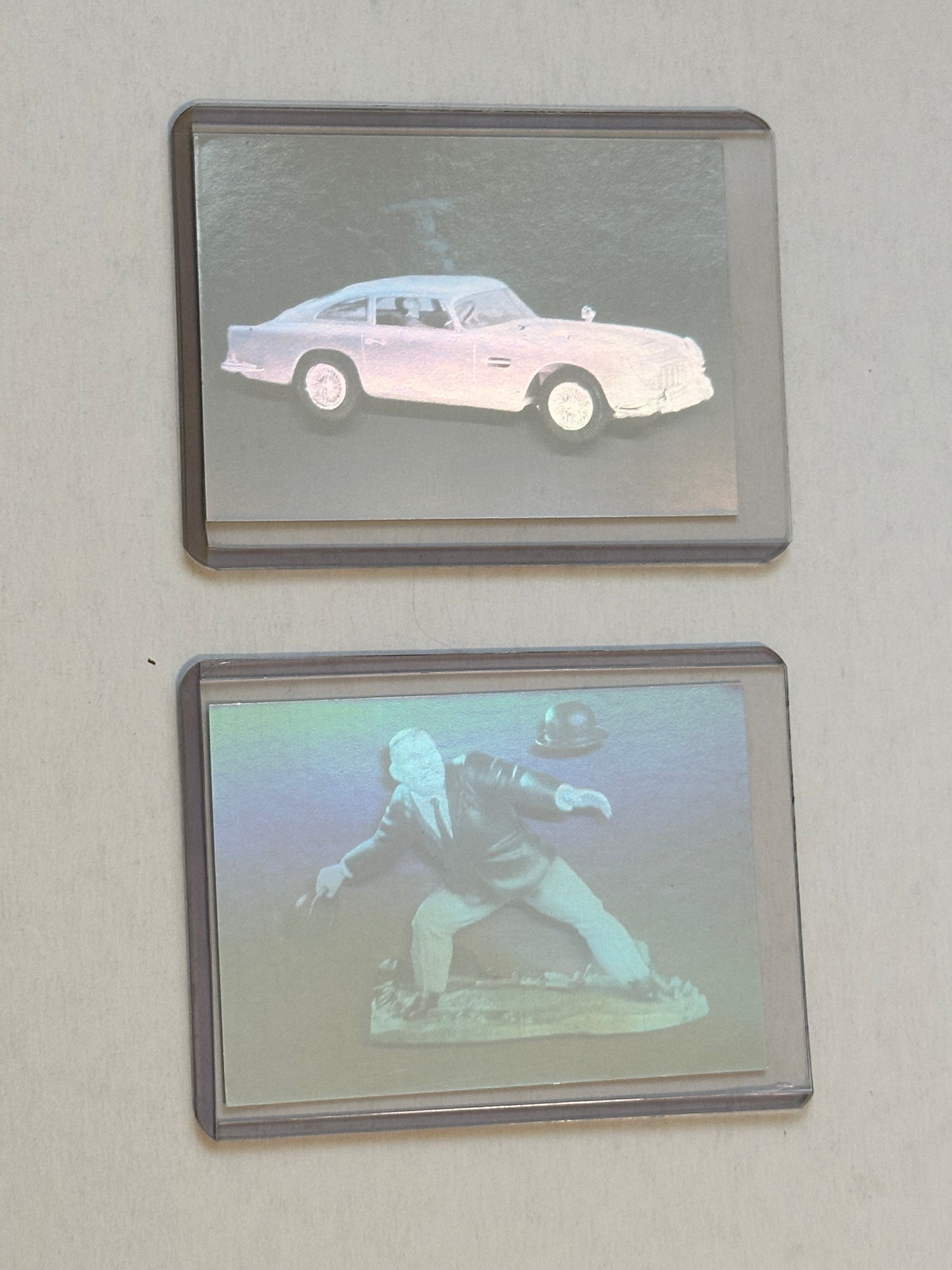 James Bond movie rare two cards holograms insert cards set 1993