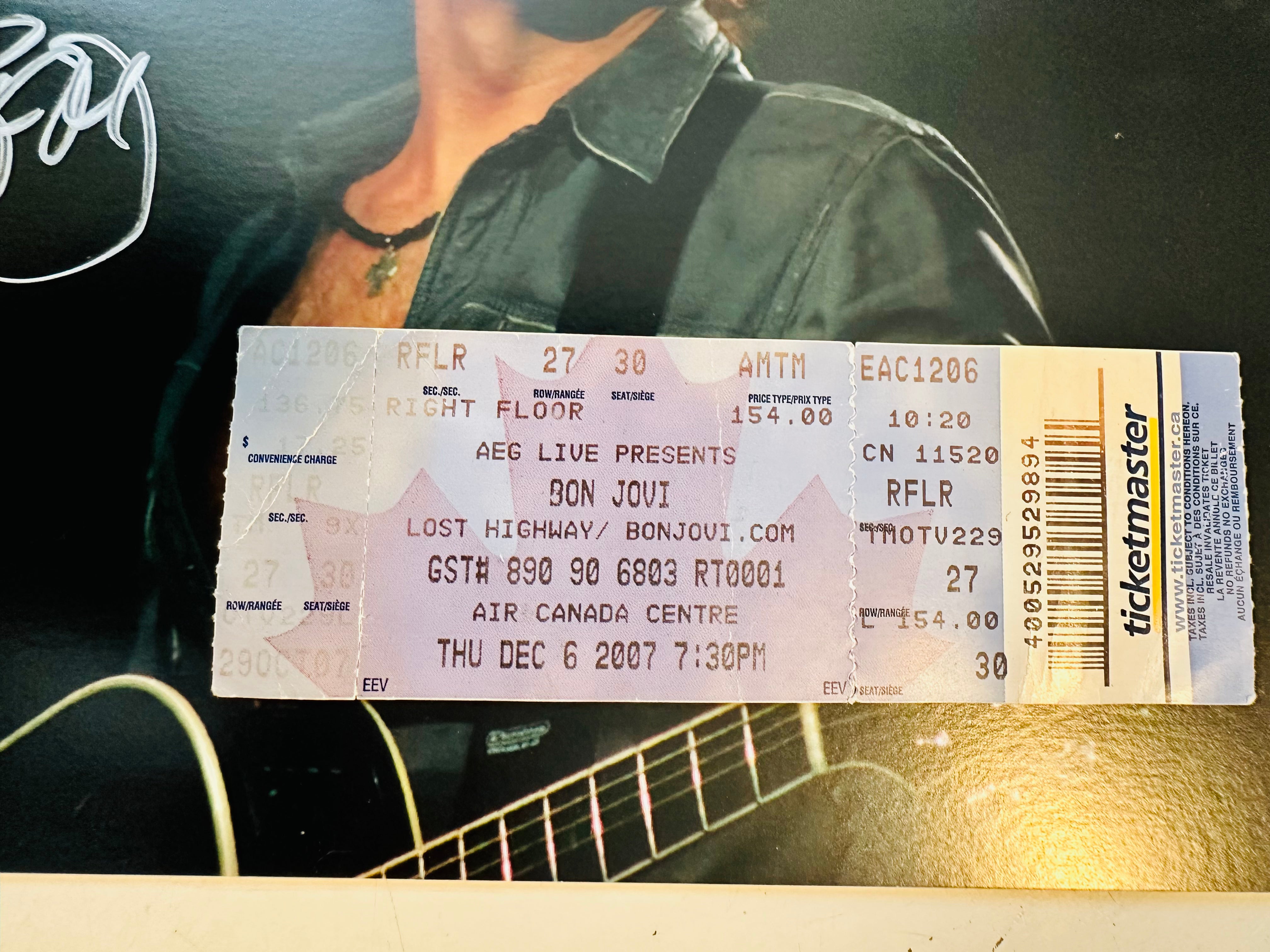 Bon Jovi John Bon Jovi rare autograph 8x10 photo with original concert ticket and COA