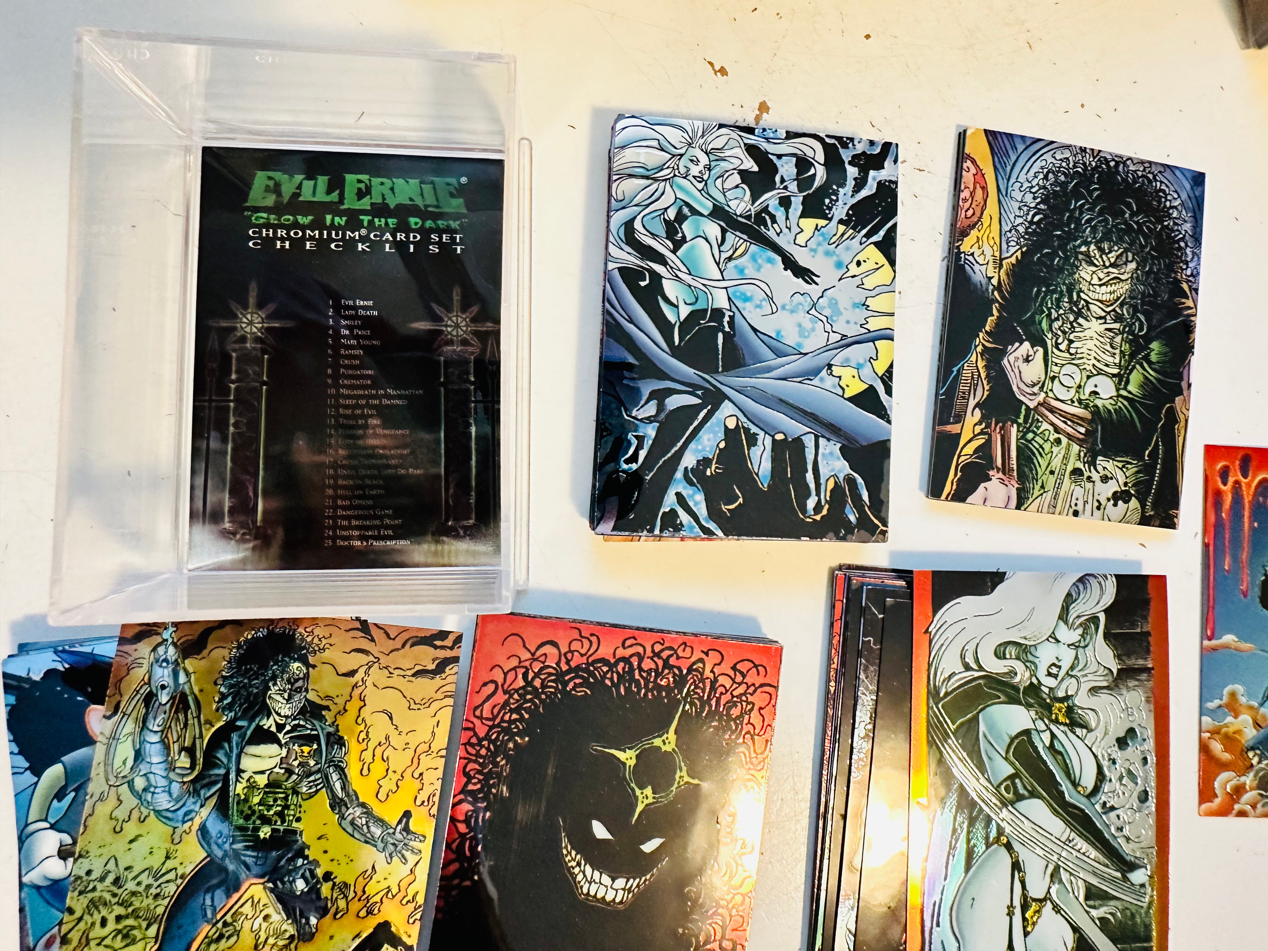 Evil Ernie Omni chrome glow the dark foil cards set 1992